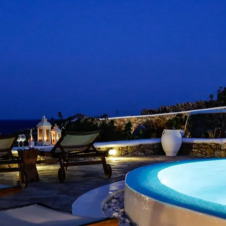 Vila Qamar Mykonian