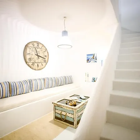 Vila Qamar Mykonian