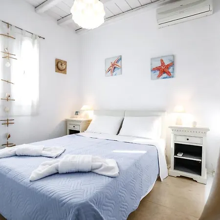 Vila Qamar Mykonian *