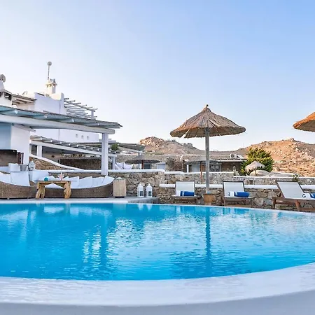 Vila Qamar Mykonian