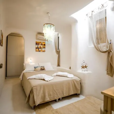 Qamar Mykonian Vila Kalafatis