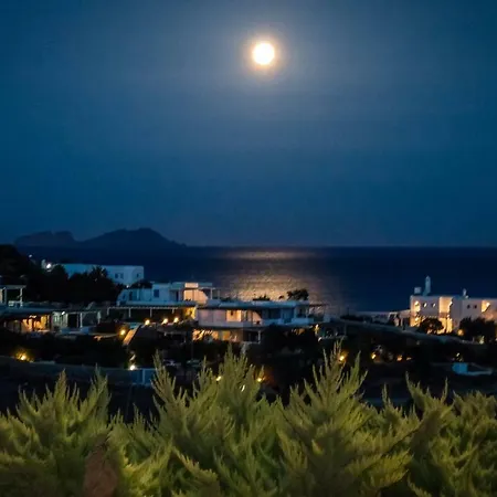 Qamar Mykonian * Kalafatis